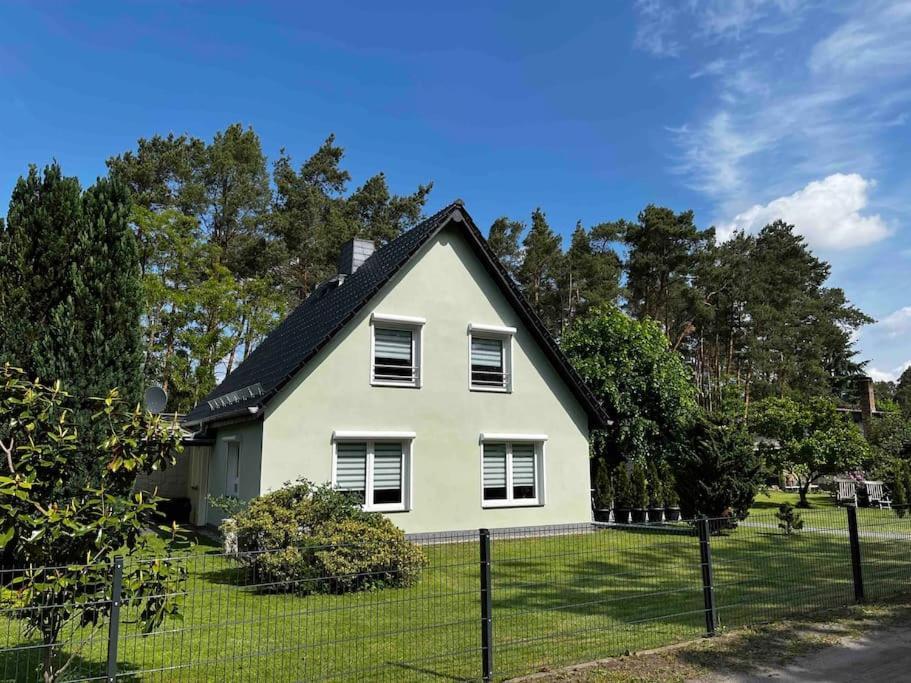 Ferienwohnung -Haus Am Waeldchen- Zehdenick Exterior foto